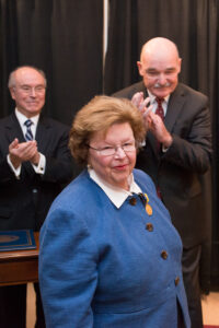 Sen. Mikulski receives Distinguished Public Service Award