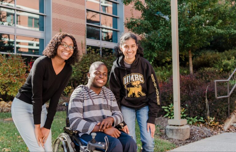 Niara Richards ‘22, left, Josh Mpere ‘19, and Nithya Prakash ‘22.