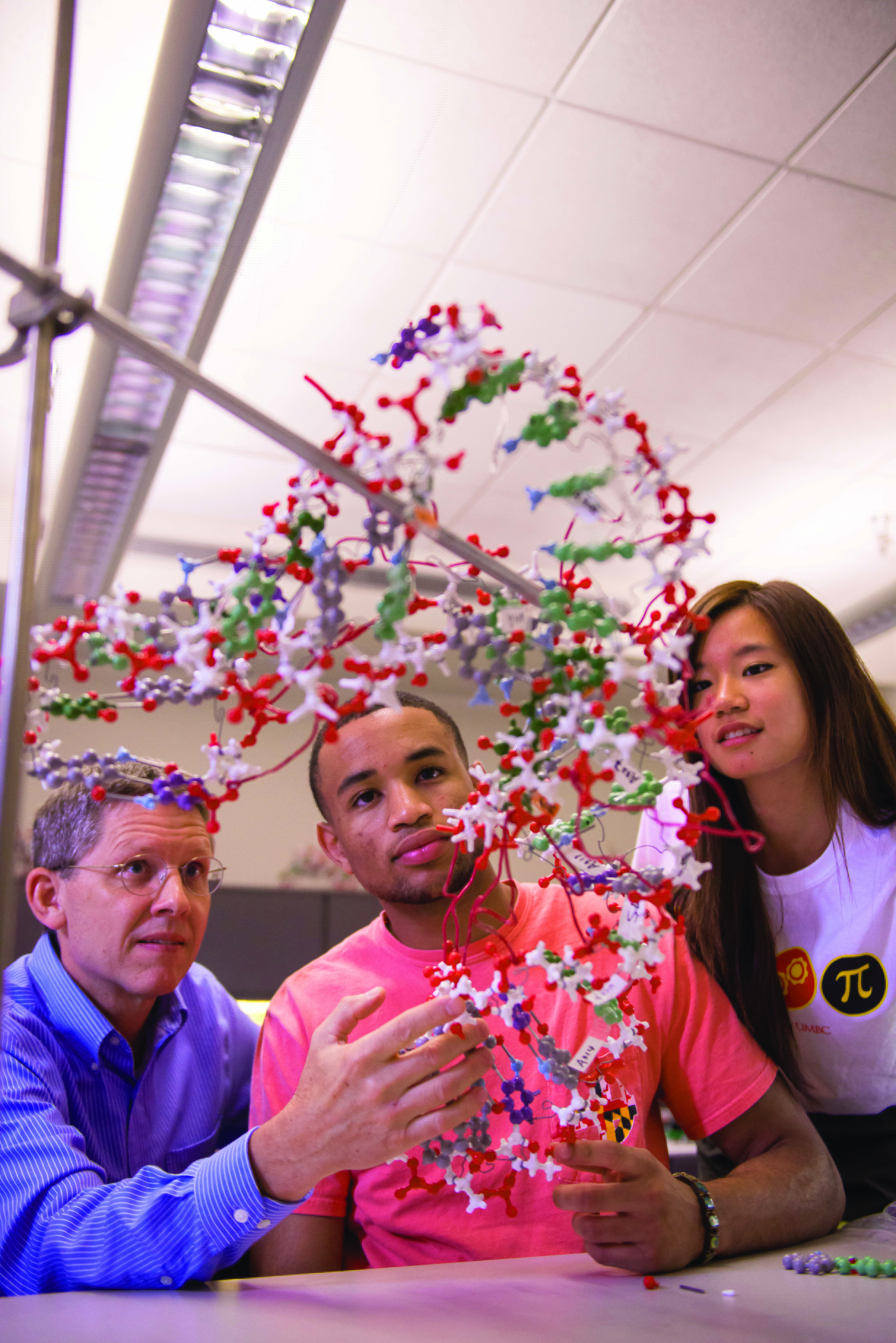 Meyerhoff Scholars frequently work in the lab with professor Mike Summers.