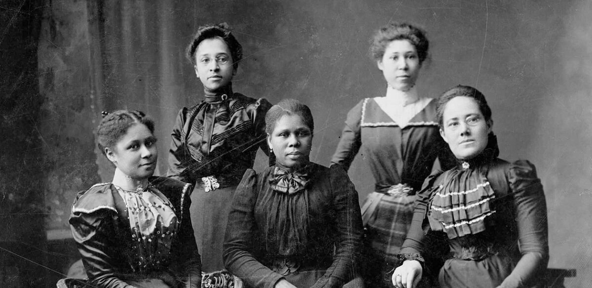 Five women officers of the Women’s League in Newport, Rhode Island, c. 1899, Source: National Women’s History Museum.