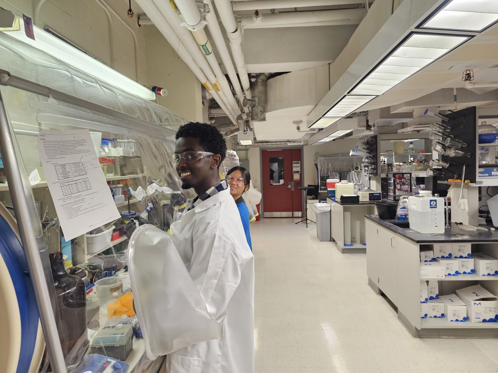Mentorship and momentum: How UMBC support propelled six students into HHMI’s first Cech Fellows cohort
